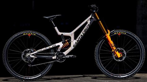 Pro bike: Greg Minnaar's customized Santa Cruz V10 | Bike Perfect