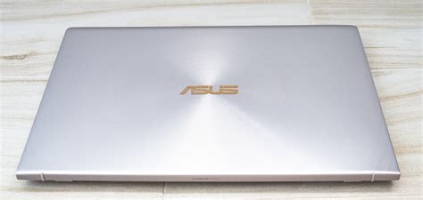 ASUS ZenBook 14 UM433DA Ryzen 7 3700U- Review - Einfoldtech