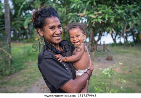 137 New Guinea Women Children Images, Stock Photos & Vectors | Shutterstock