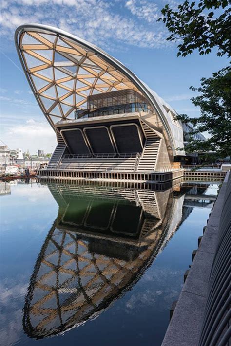 Canary Wharf Crossrail Station in London: membrane construction - seele