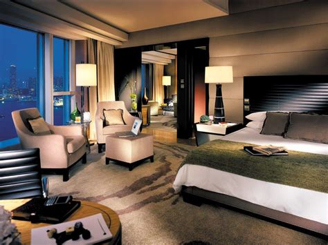 Four Seasons Hotel Hong Kong, Hong Kong, China - Hotel Review | Hotel suite luxury, Suites ...