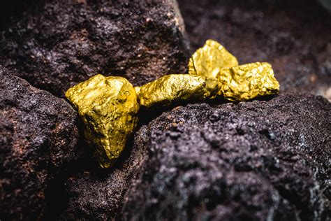 ¿Cómo la minería de oro puede construir competitividad a largo plazo?