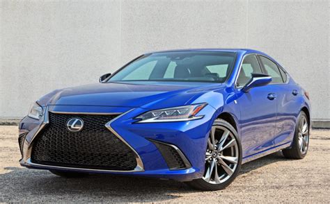 Test Drive: 2019 Lexus ES 350 F Sport | The Daily Drive | Consumer Guide®