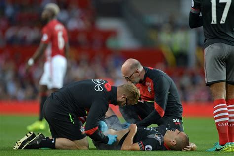 Manchester United 2-0 Southampton: Oriol Romeu confirms injury is not serious | IBTimes UK