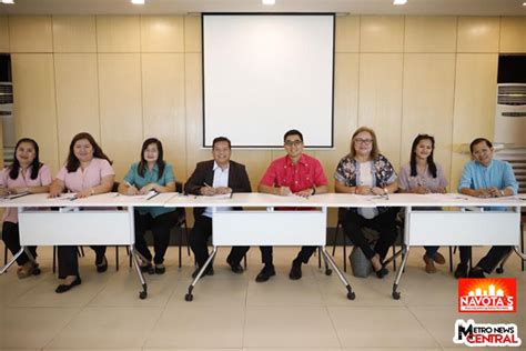 Navotas City Hall welcomes SHS Interns