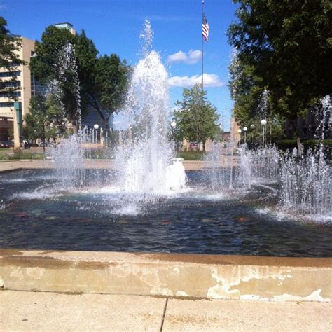 Gateway Fountain - Warehouse District - Minneapolis, MN