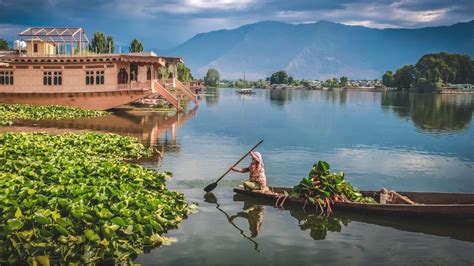 Top 6 Temples To Visit In Jammu And Kashmir For A Grand Spiritual Experience