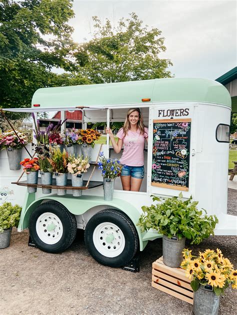 Cut Flower Farm, Flower Truck, Flower Farmer, Flower Cart, Cut Flower Garden, All Flowers, Fresh ...