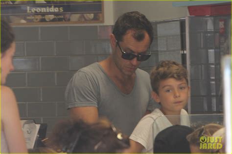 Photo: jude law primrose hill festival family 05 | Photo 2667769 | Just Jared: Entertainment News