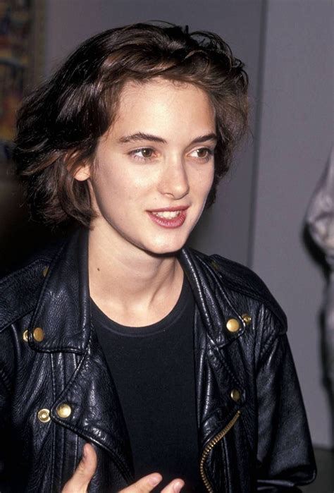 A Guide To Cool : Winona Ryder Winona Ryder 90s, Winona Ryder Joven, Winona Ryder Style, New ...