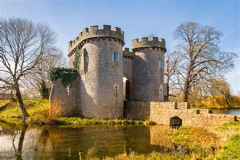 Best Castles in England - Historic European Castles