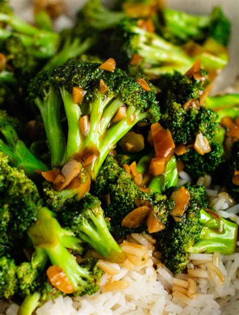 Broccoli with Garlic Sauce Recipe - Build Your Bite