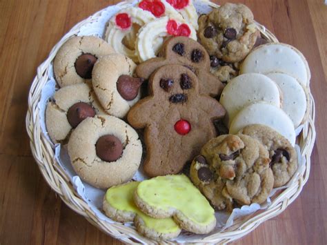 File:Christmas Cookies Plateful.JPG - Wikimedia Commons