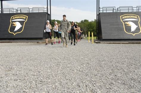 Fox Sports lands at Fort Campbell: Athletes, "Fox Sports Girls" visit ...