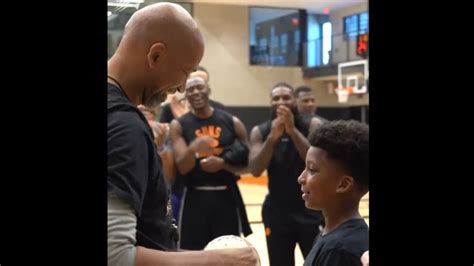 Suns HC Monty Williams surprised by family with Coach of the Year award