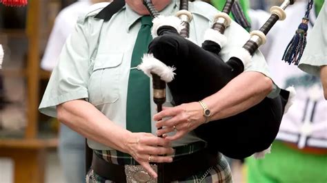 13 Different Types of Bagpipes (w/ Pictures) – DifferentTypes.net