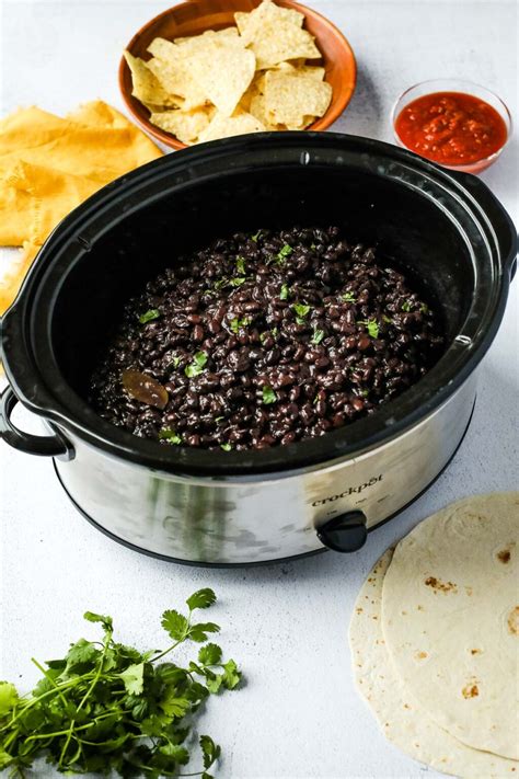 Slow Cooker Black Beans - I Heart Vegetables