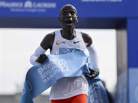 Berlin Marathon results: Eliud Kipchoge breaks his own world record : NPR