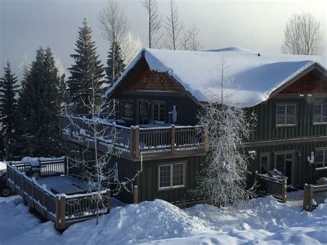 10 Best Cabins With Hot Tub In Golden, Canada - Updated 2024 | Trip101