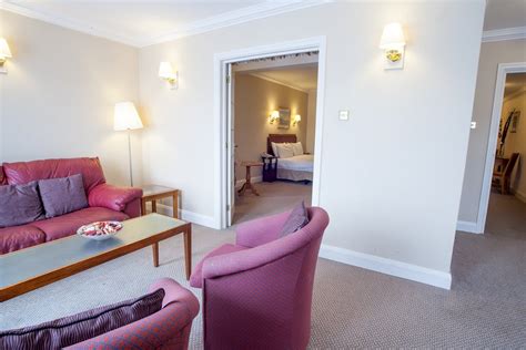 HOLIDAY INN CORBY - KETTERING A43, AN IHG HOTEL $85 ($̶1̶1̶3̶ ...