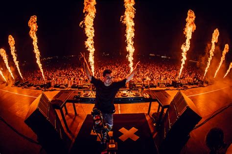 Martin Garrix is finally back on stage with spectacular shows after serious injury | Rave Jungle