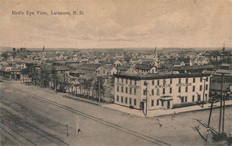 Bird's Eye View Larimore, ND Postcard