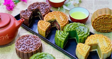 Moon Cake Recipe | How to bake Mooncake at Home - FoodNama