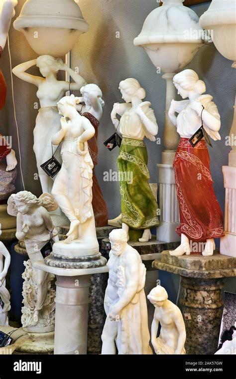 Volterra alabaster hi-res stock photography and images - Alamy