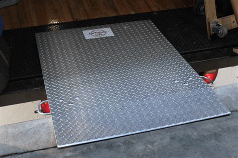 Dock Loading Ramp | Aluminum Loading Dock Plate