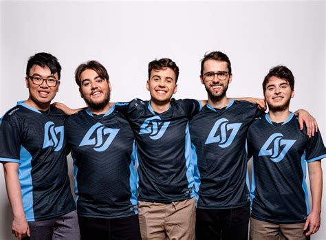 CLG commits to same roster, TL tries new building path - LoL