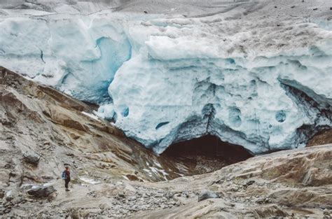 Hiking along the Aletsch Glacier - All the places you will go