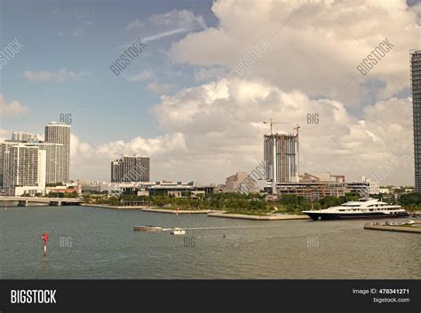 Miami Skyline Image & Photo (Free Trial) | Bigstock