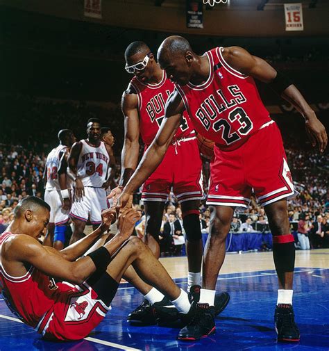 Insulting Michael Jordan for Making Teammates Worse, Scottie Pippen ...