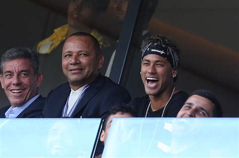 Neymar’s dad explains why he is not with PSG for pre-season training