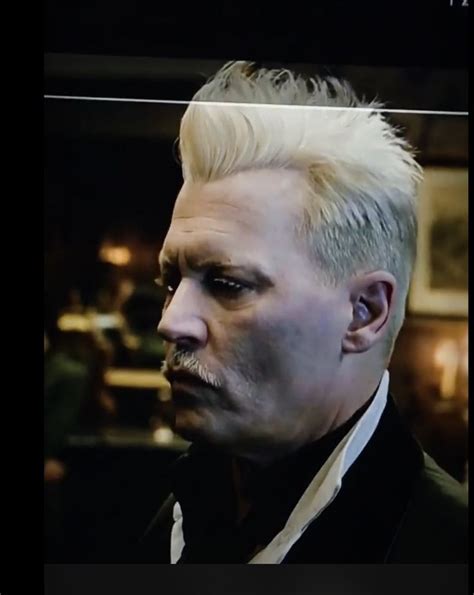 Johnny Depp as Grindelwald behind the scenes of Fantastic Beasts: The ...