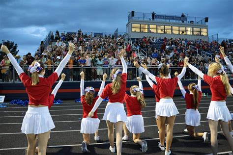 Photo Story: La Salle Football Plays Rex Putnam High School at Home ...