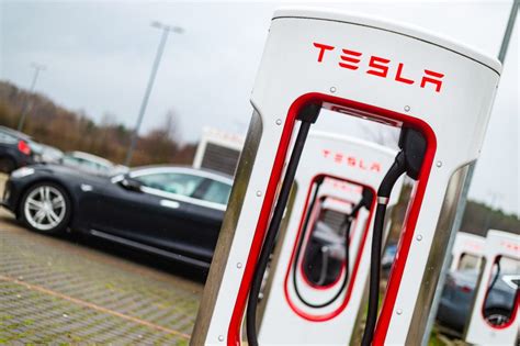 How Much Does It Cost to Use a Tesla Supercharger?