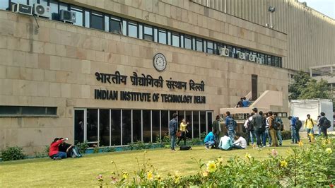 iit delhi campus placements exceeded 1000 in electrical chemical civil mechanical and it engineering