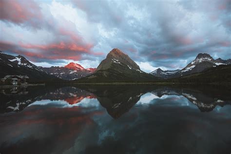 Sunrise in Glacier National Park [OC] [5428 × 3619] : r/EarthPorn