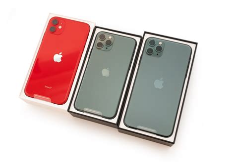 台版 Apple iPhone 11 / Pro / Pro Max 三支一次開箱！ (墨綠 +紅色)，看看盒中有什麼？( iPhone 11 / Pro / Pro Max unboxing ...