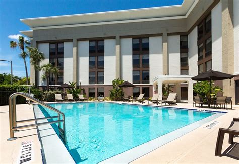 Hampton Inn Daytona Speedway-airport Pool: Pictures & Reviews - Tripadvisor