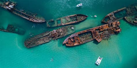 15 Photos of Underwater Shipwrecks - Beautiful Shipwreck Images