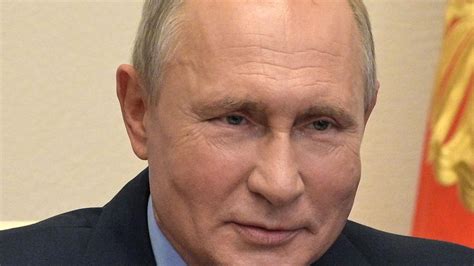 Coronavirus vaccine: Vladimir Putin announces Russia first with COVID ...