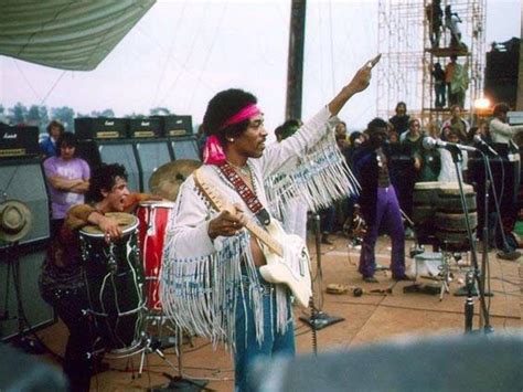 Jimi Hendrix at Woodstock - 1969 : r/Jimi_Hendrix