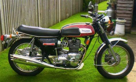 1974 Triumph Trident T150V Classic Motorcycle Pictures