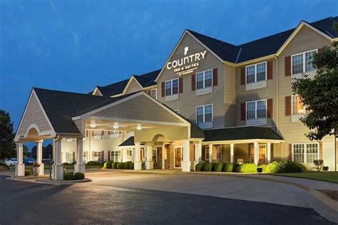 COUNTRY INN & SUITES BY RADISSON, SALINA, KS $79 ($̶1̶1̶4̶) - Prices & Hotel Reviews