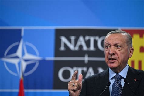 Erdogan Missed a Big Opportunity With NATO - Bloomberg