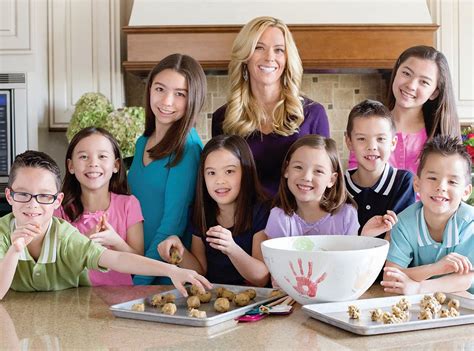 Kate Gosselin and Her Eight Kids Are Coming Back to TV! | E! News