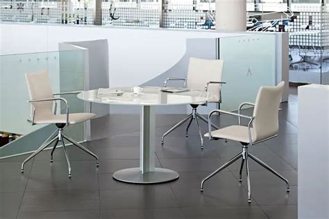 Round Meeting Tables | Meeting Tables - Fusion Office Design