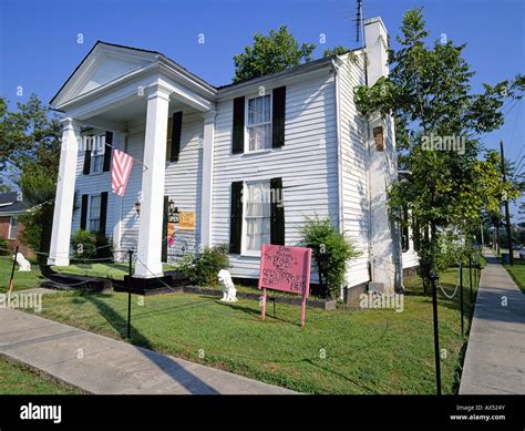 A view of the Elvis Presley Museum in Tupelo Mississippi birthplace of Elvis Presley Stock Photo ...